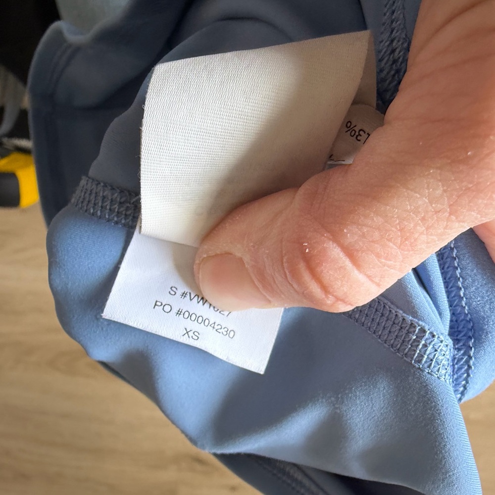 Blu Vuori daily crop tank - Picture 4 of 4